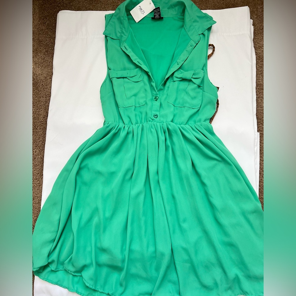 Sleeveless Lined Button Up SUMMER dress Size: XL BRAND NEW/NEVER WORN